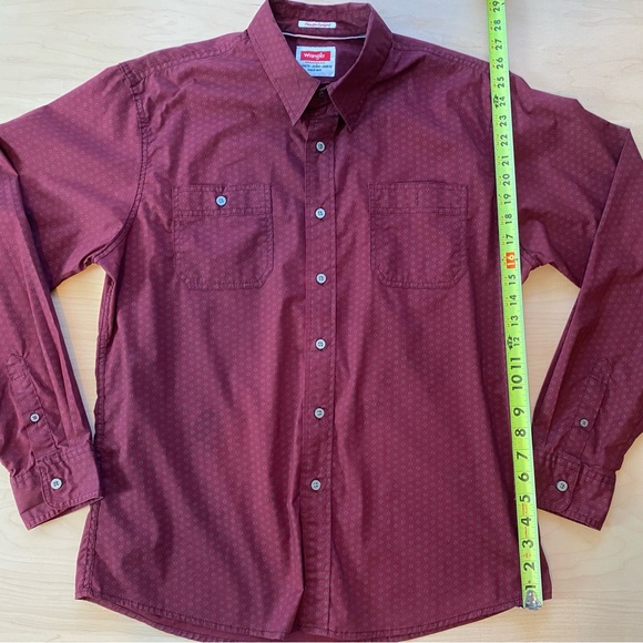 2-Wrangler Burgundy and Charcoal Button-Up Shirts - Picture 12 of 15